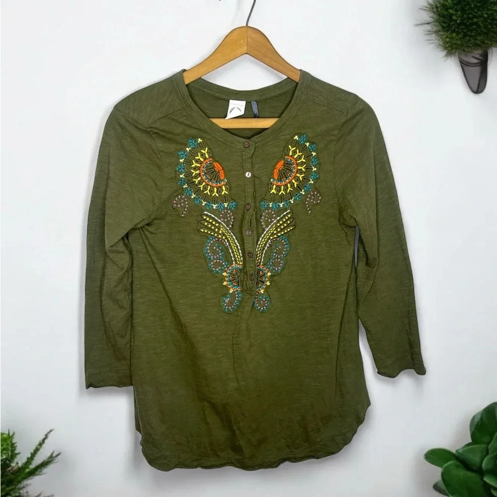 AKEMI + KIN Anthropologie Embroidered Henley Top Boho Olive Green S